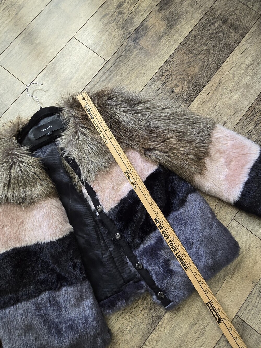 Vero Moda Color Block Short Faux Fur Medium Jacket - Picture 4 of 10